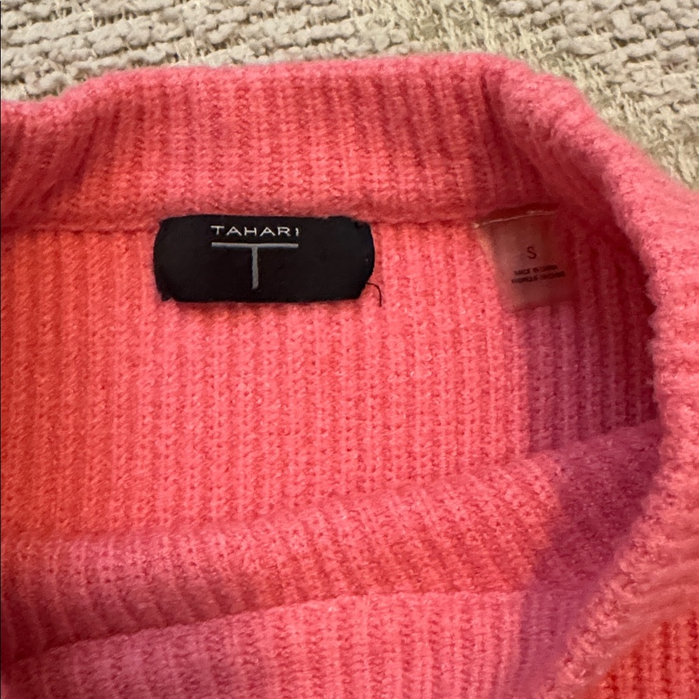 Tahari Coral Pink Ribbed Knit Sweater – Size Small - Picture 2 of 3